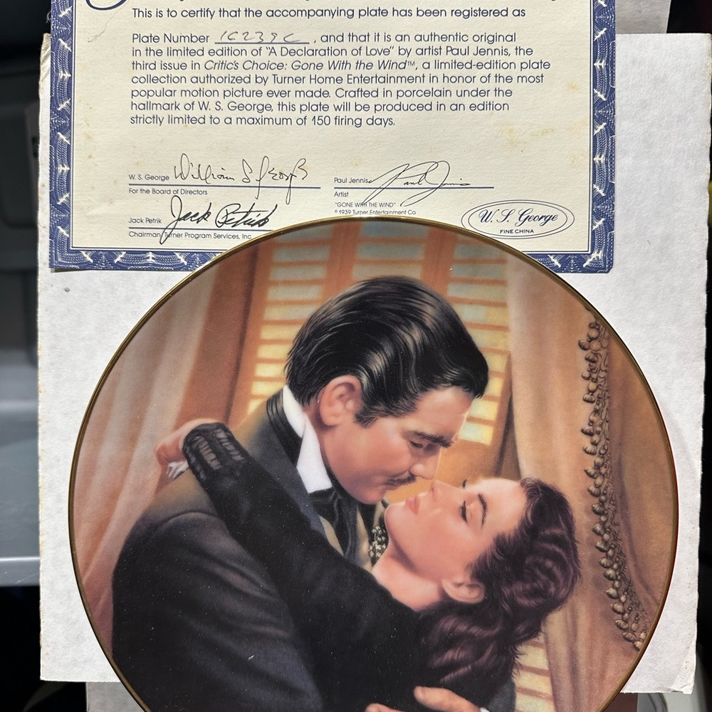 Romantic Collector's Plate with Embracing Couple